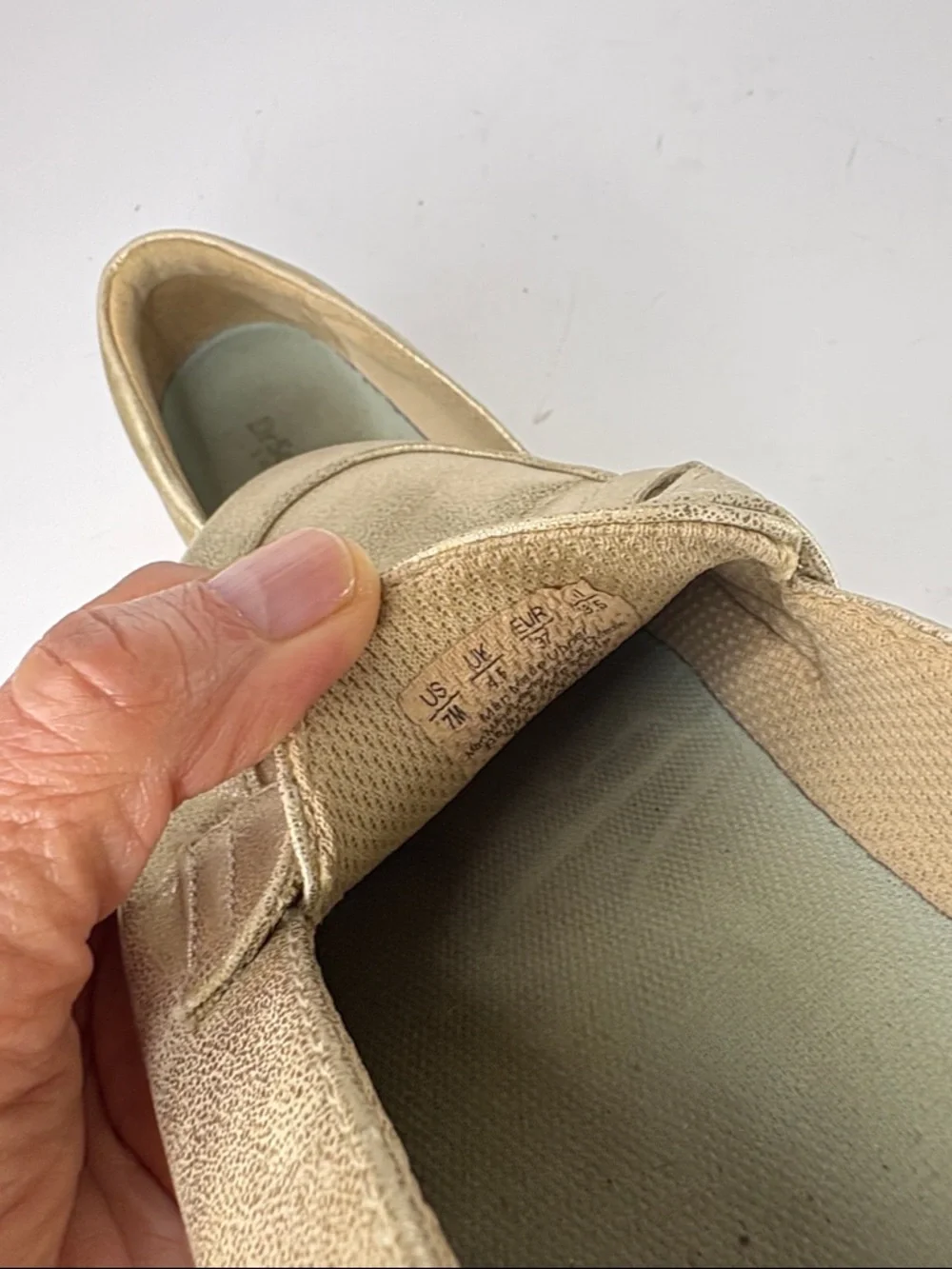 Dr. Scholls slip design